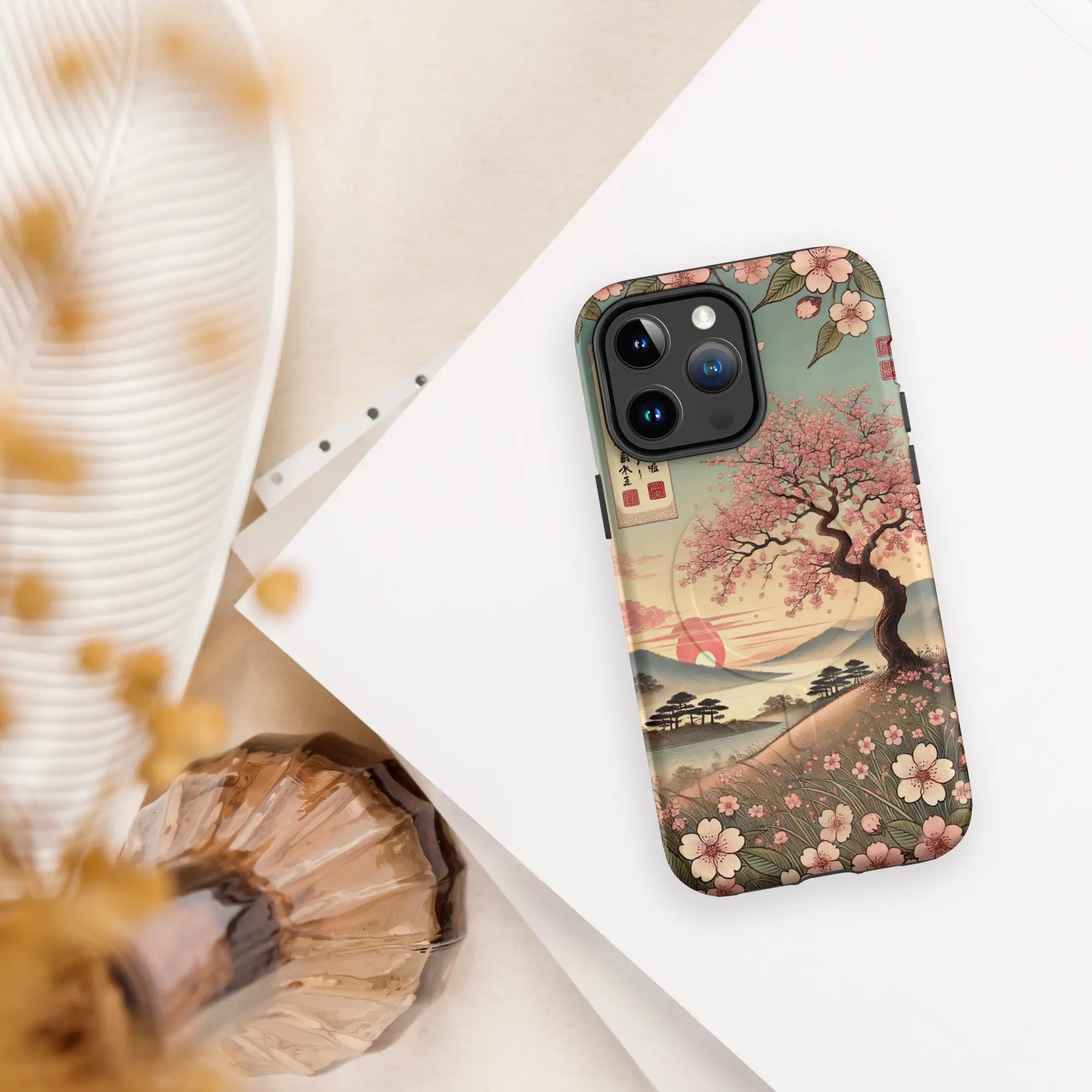 🌸 A Case That Captures Spring – Meet the “Sakura Sunset